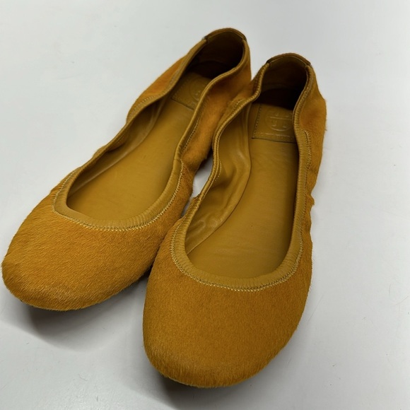 Tory Burch Ballet Flat Shoes Slip On Round Toe Pony Hair Mustard Yellow Size 10 - Picture 3 of 9